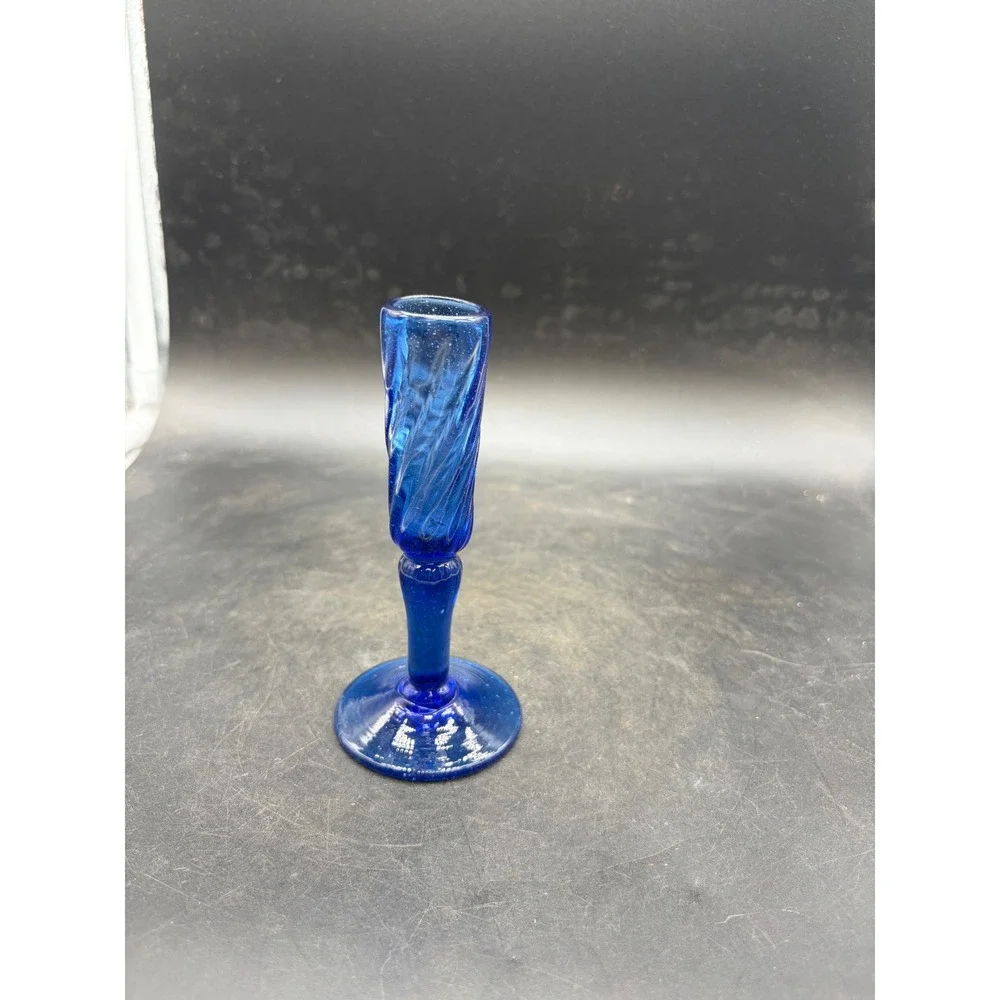 Vintage Cobalt Blue Hand Blown Glass Swirl Optic Bud Vase Pedestal Base 5.25